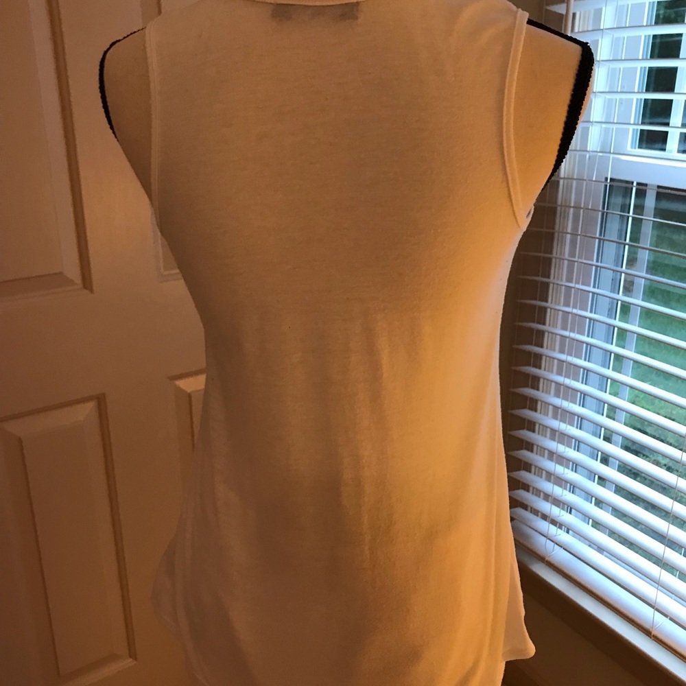 G. U. S. B. Collection top. White Size small - Picture 4 of 4